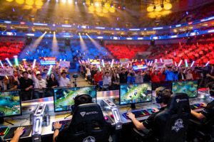 电子竞技全球总决赛现场观众欢呼与选手比赛的盛况