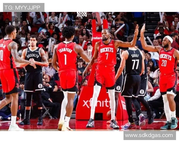 湖人颤抖！火箭双子星轰48+26+14豪取五连胜，杜兰特躺赢格林三分8中6