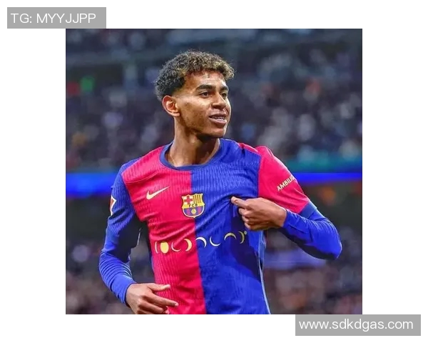 亚马尔回应与梅西比较：巴塞罗那拉玛西亚青训营年轻球员的谦逊成长之路