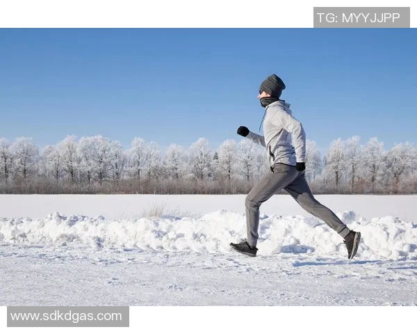 运动缓解冬季加重的帕金森症状：应对肌肉僵硬的保暖措施指南